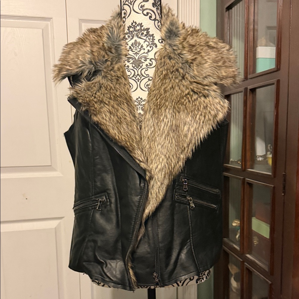 Simply Be Black Leather Vest with Faux Fur Trim